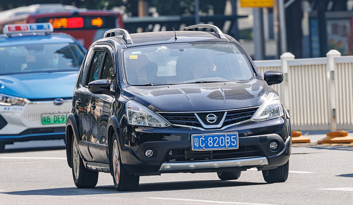 Nissan Livina L10/L11 1. generace