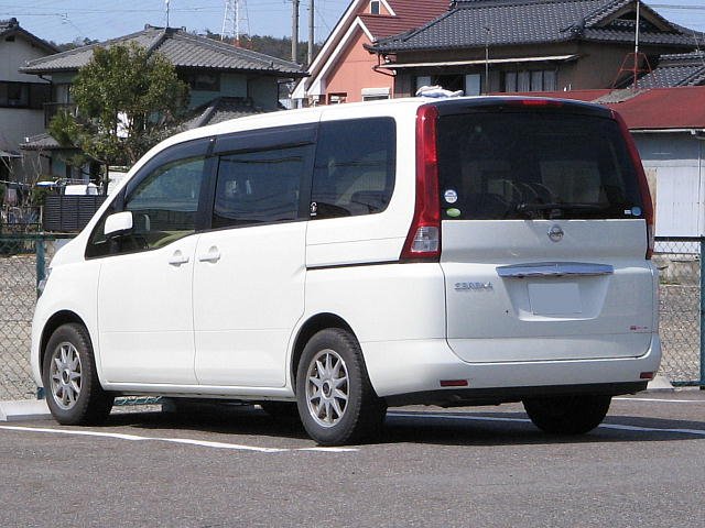 Nissan Serena C25 (2005-2010)