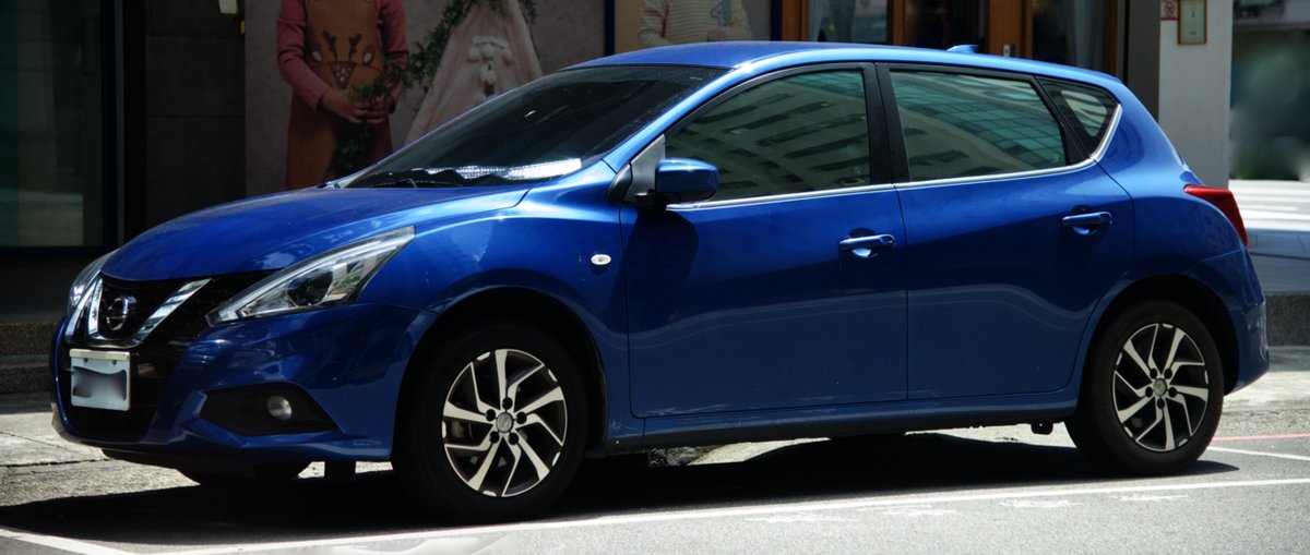 Nissan Tiida C13 (2015-)