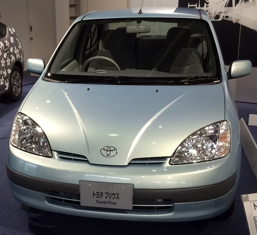 Toyota Prius XW10 (1997-2003) – Zrození hybridu