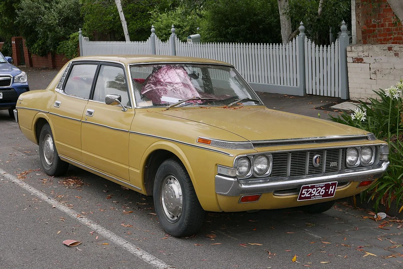 Toyota Crown čtvrtá generace (S60/S70, 1971–1974)