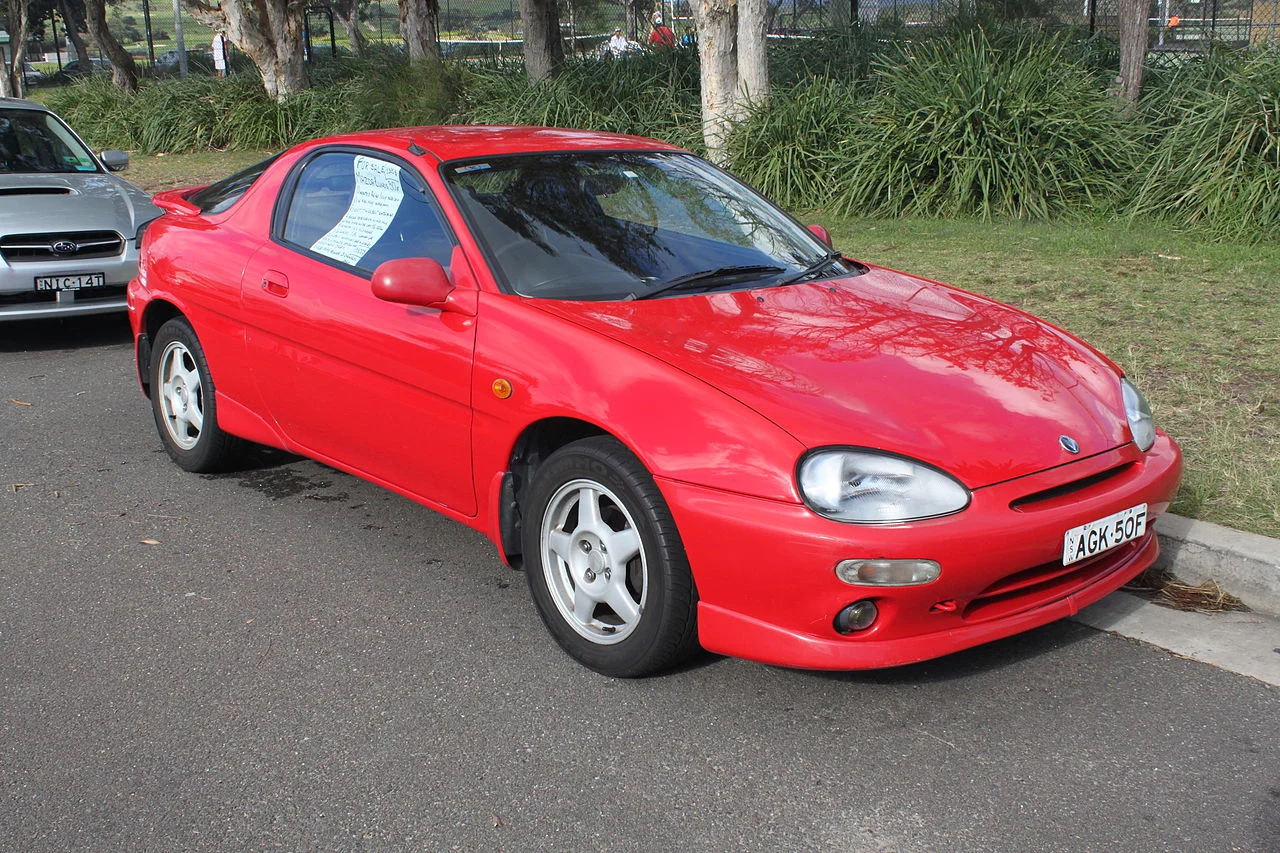 Mazda MX-3 EC (1991–1998) – Kupé s nejmenším V6 na světě