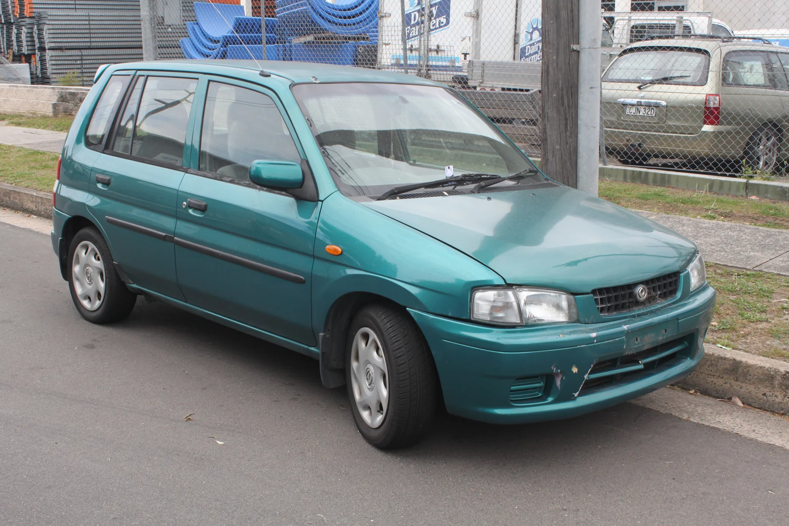 Mazda 121 DW (1996–2002)
