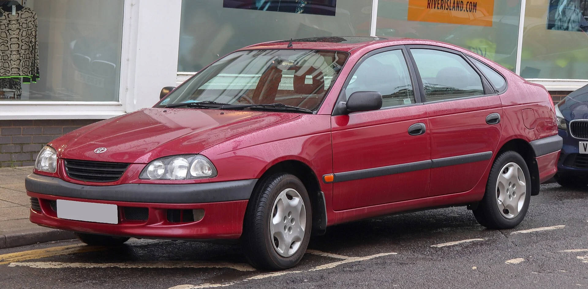Toyota Avensis T220 (1997–2003)
