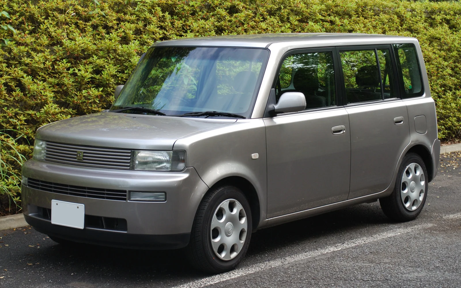 Toyota bB XP30 (2000–2005)