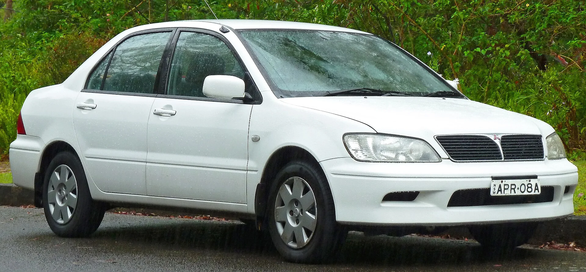 Mitsubishi Lancer CJ/CK (1995-2003) - Posledni Mirage-based Lancer