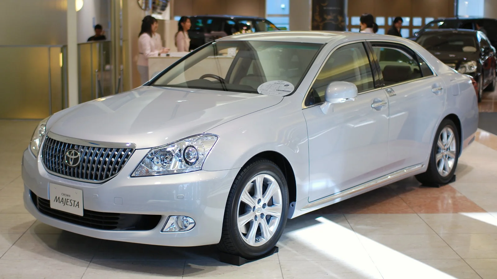 Toyota Crown Majesta pátá generace (S200, 2009–2013)