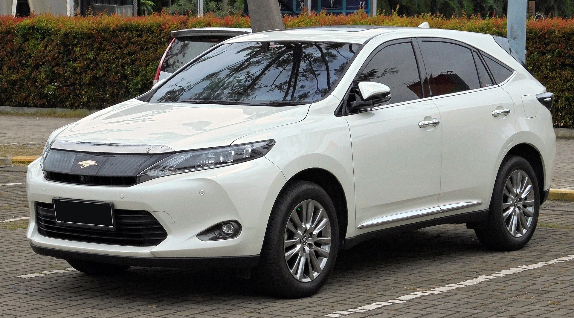 Toyota Harrier XU60 – nezávislý model na platformě RAV4