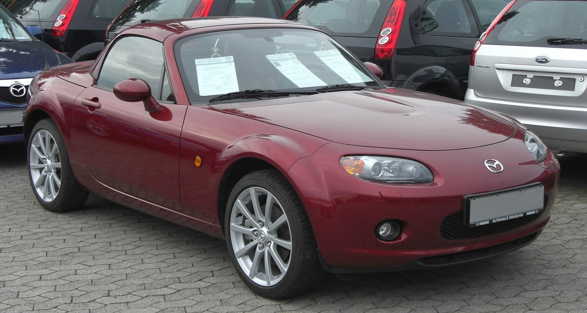 Mazda MX-5 NC (2005-2015) – Větší a pohodlnější