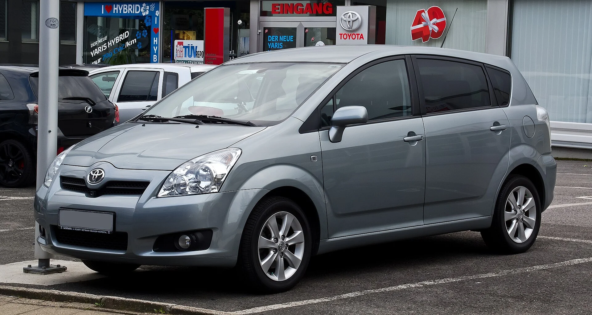 Toyota Corolla Verso AR10 (2004–2009)