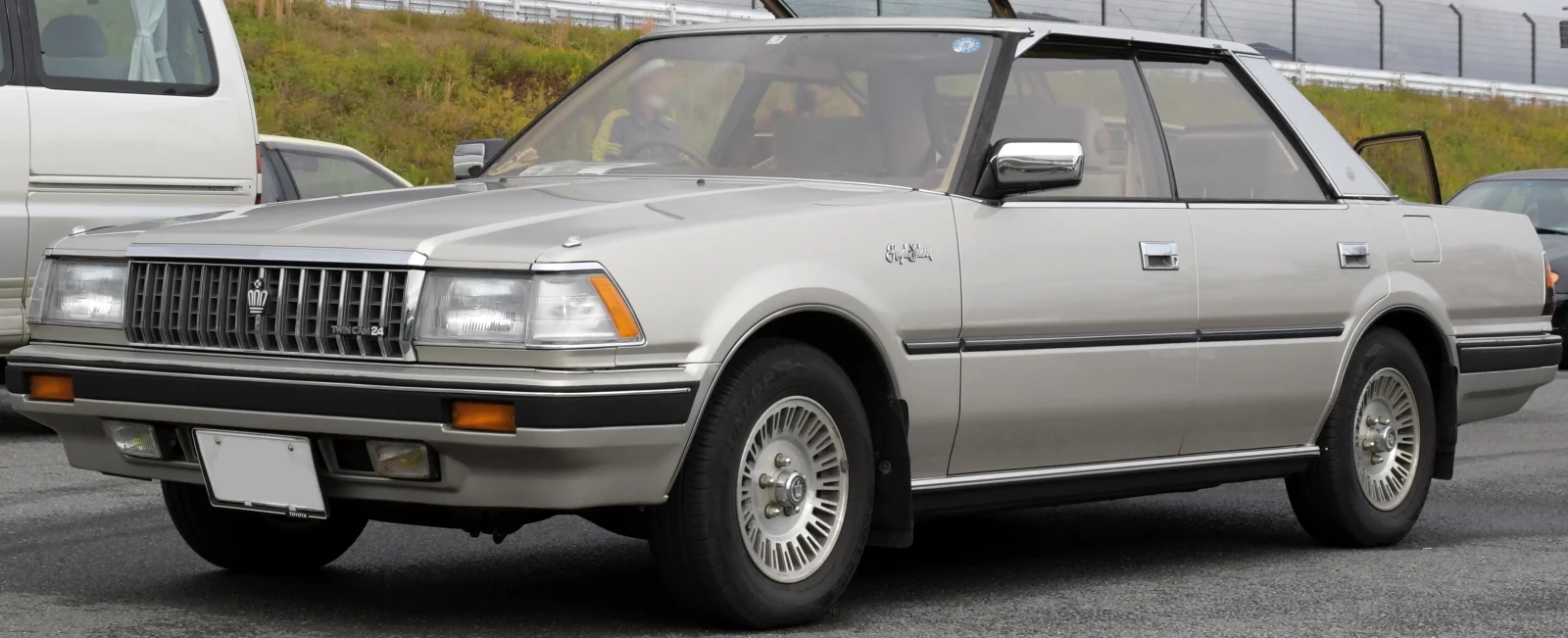 Toyota Crown sedmá generace (S120, 1983–1987)