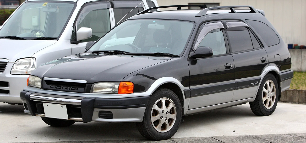 Toyota Sprinter Carib E110 (1995–2002): Sportovní závěr legendárního kombi