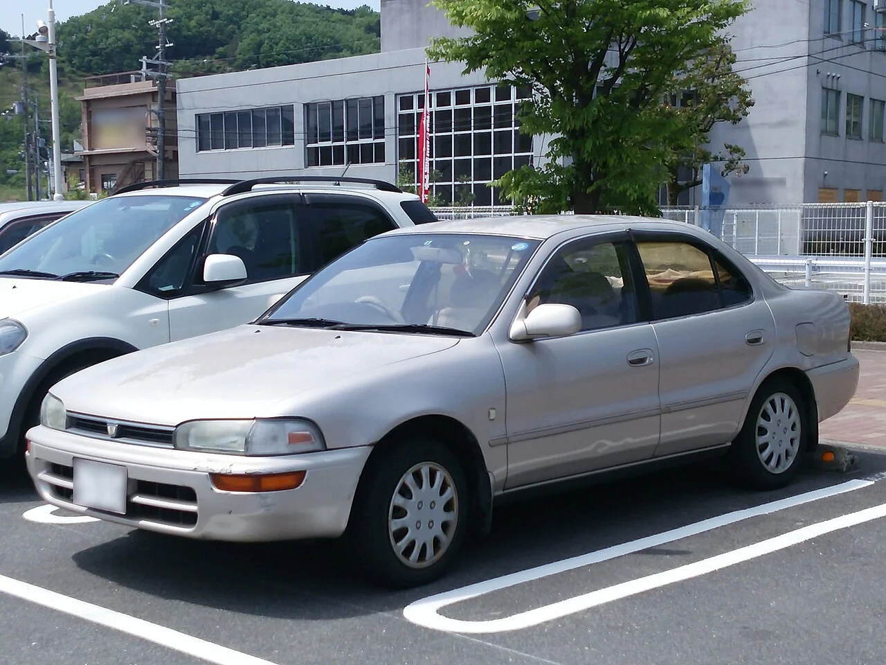Toyota Sprinter E110 (1995–2000): Labutí píseň s Black Topem