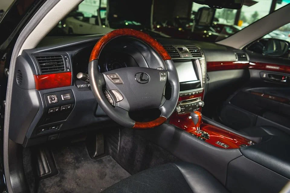 Pohled na záď — subtilní design bez zbytečných ozdob