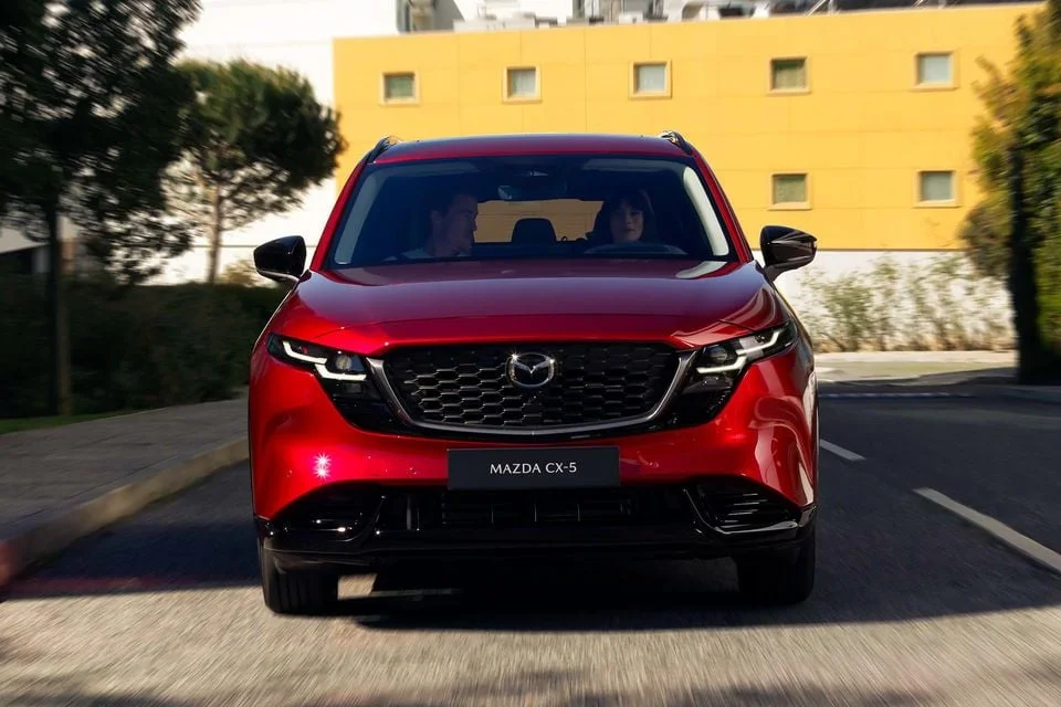 Proč si Mazda vyvíjí vlastní hybridní systém pro nové CX-5