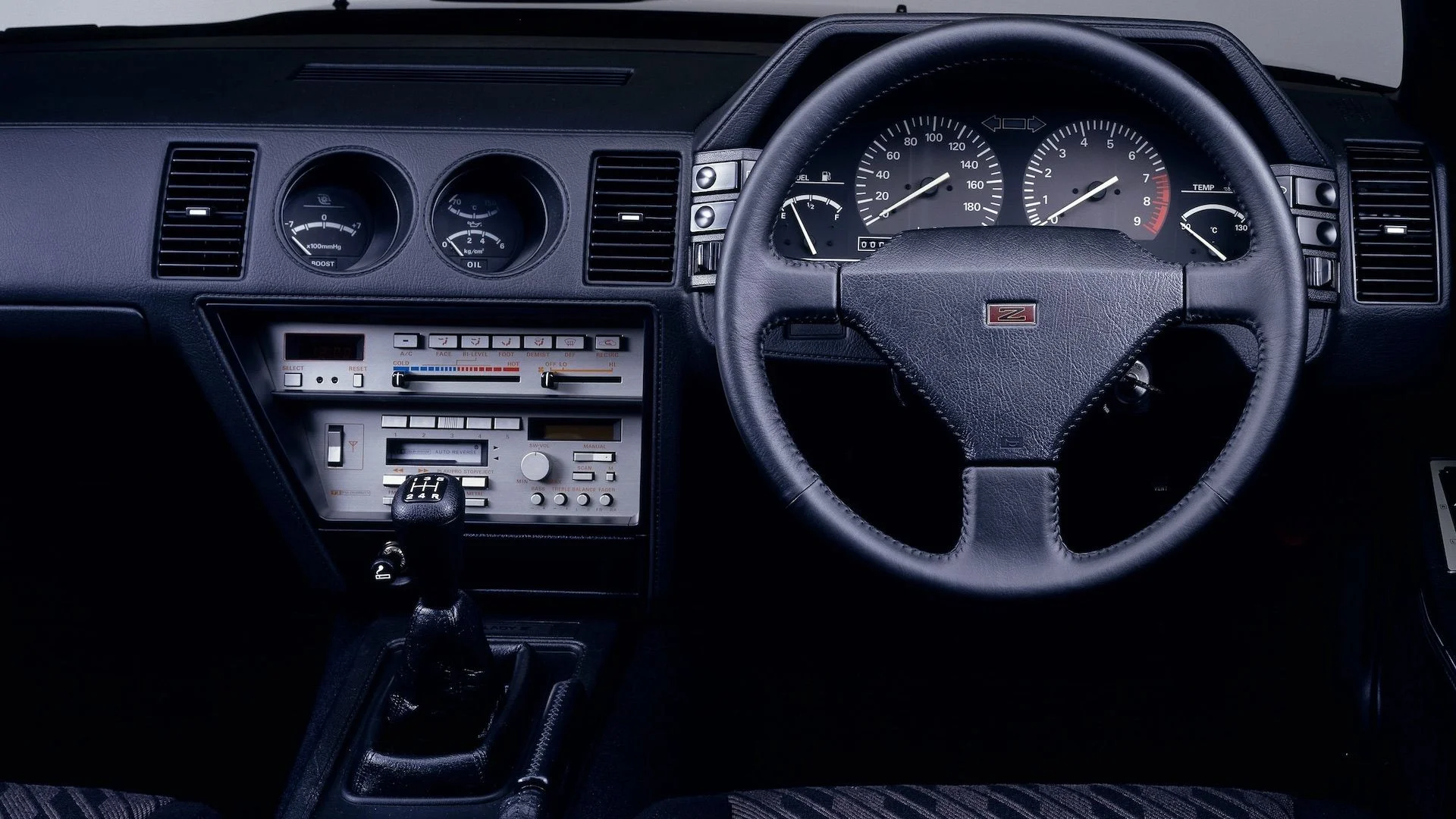 Záď Nissanu 200 ZR s originálním označením