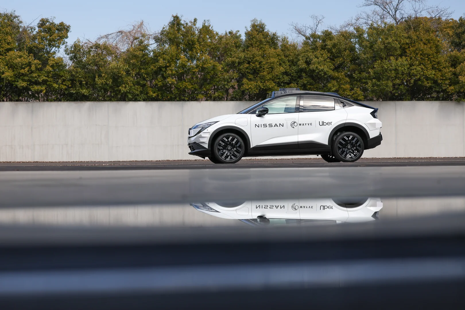 Nissan LEAF se stane robotaxi: prototyp s umělou inteligencí míří do Tokia