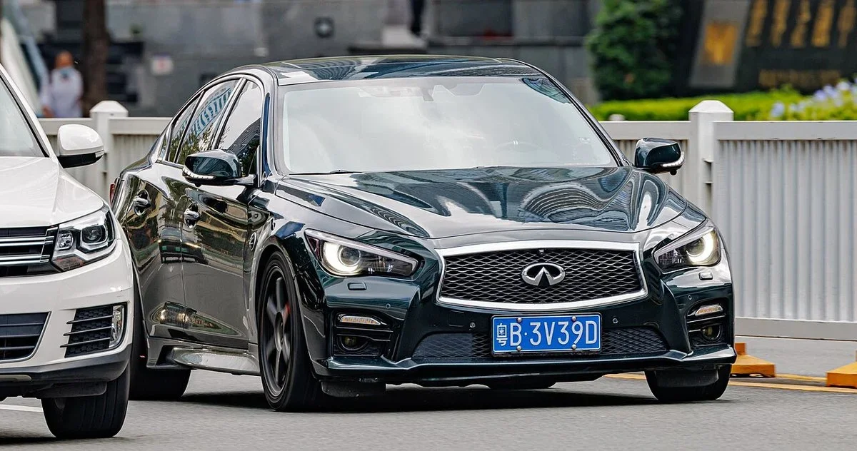 Infiniti Q50 V37 (2013–2024)