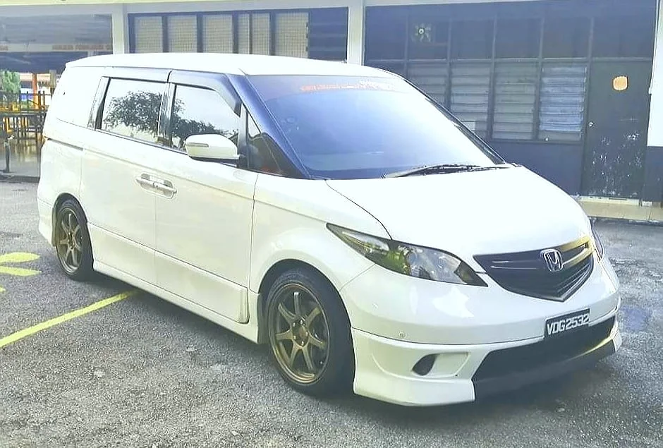 Honda Elysion 1. generace (RR)