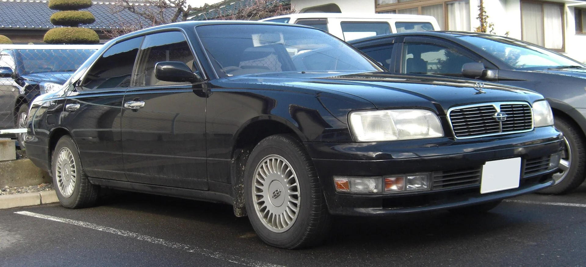 Nissan Gloria 10. generace (Y33)