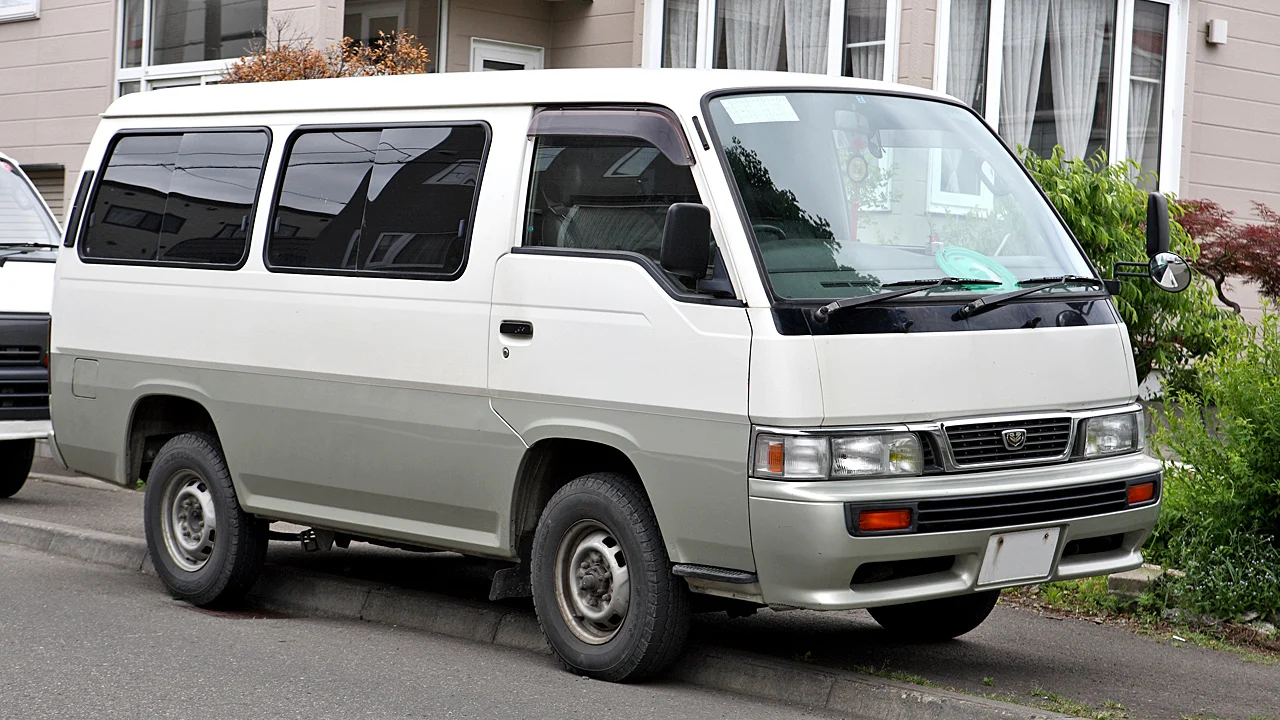 Nissan Caravan 3. generace (E24)
