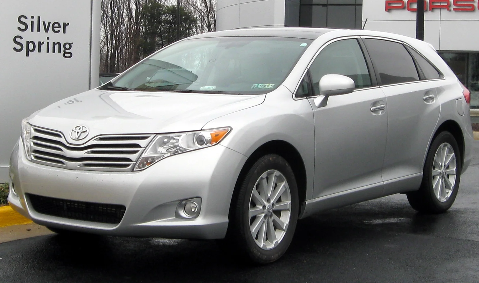 Toyota Venza 1. generace (AV10)