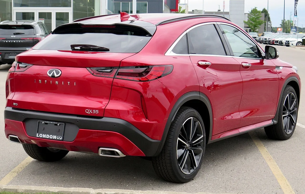 Infiniti QX55 1. generace (J55)