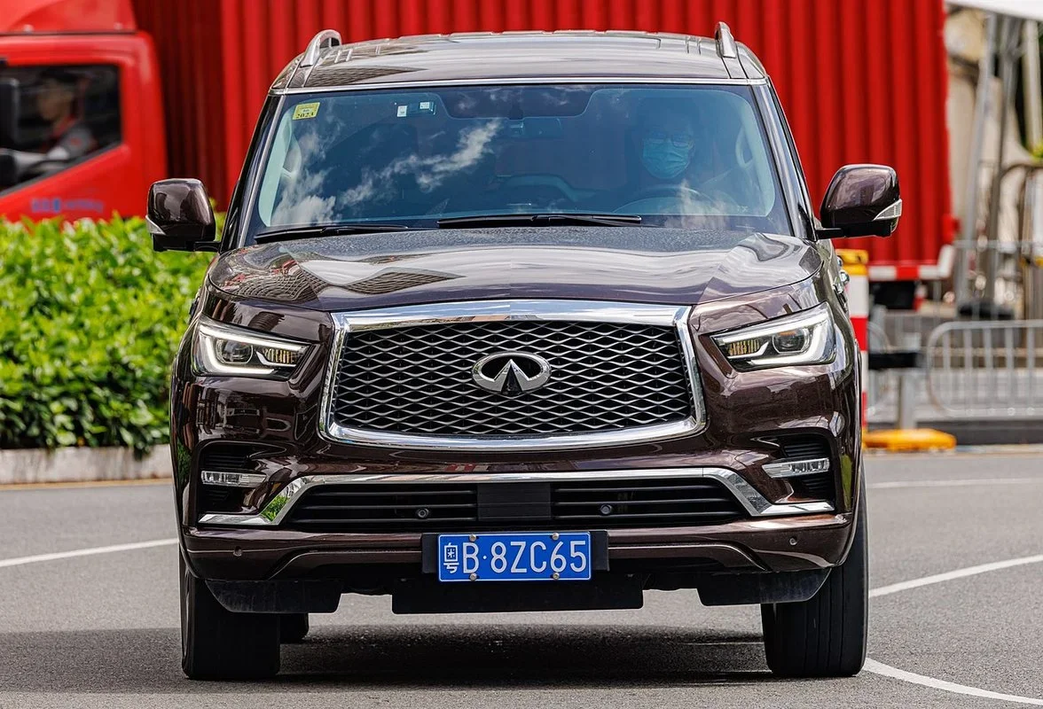 Infiniti QX80 1. generace (Z62)