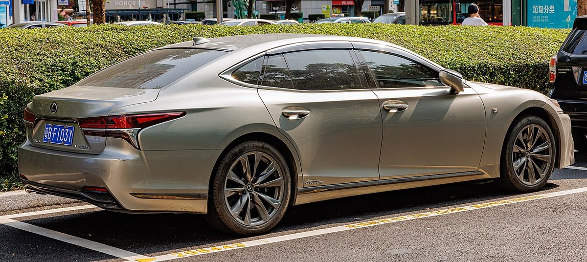 Lexus LS 5. generace (XF50)