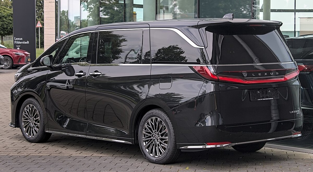 Lexus LM 1. generace (AH30)