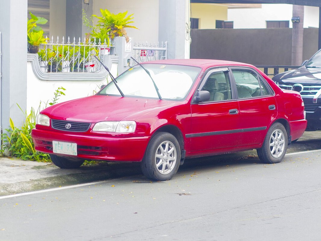 Toyota Corolla 8. generace (E110)